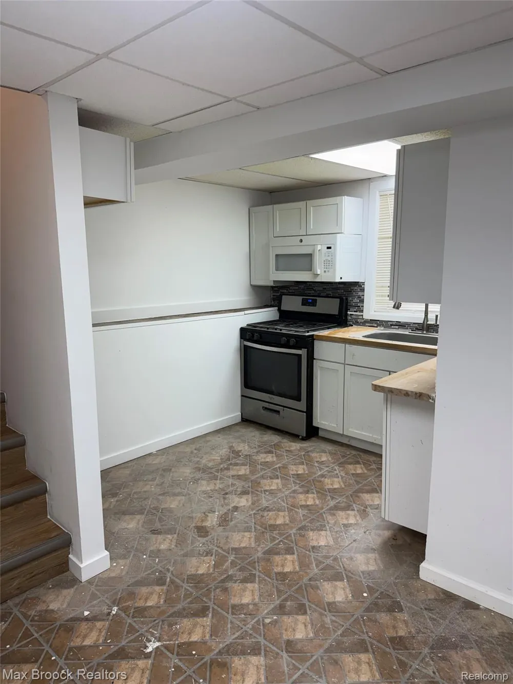 21613 Wallace Drive Southfield City, MI 48075