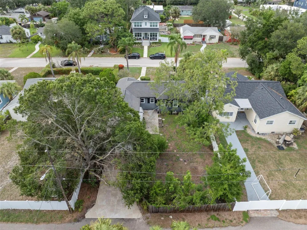 446 37TH AVENUE NE St Petersburg, FL 33704