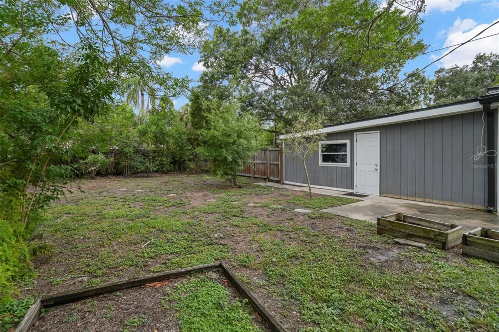 446 37TH AVENUE NE St Petersburg, FL 33704