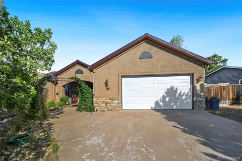 746 Westward Lane