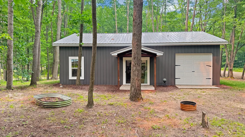 99 Middle Trail Leroy, MI 49655