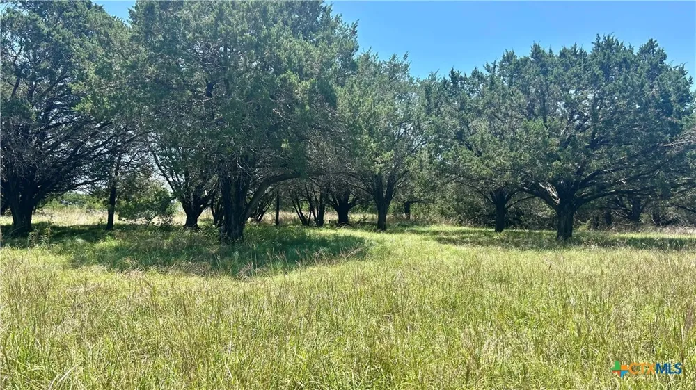 422 County Road 340 McGregor, TX 76657