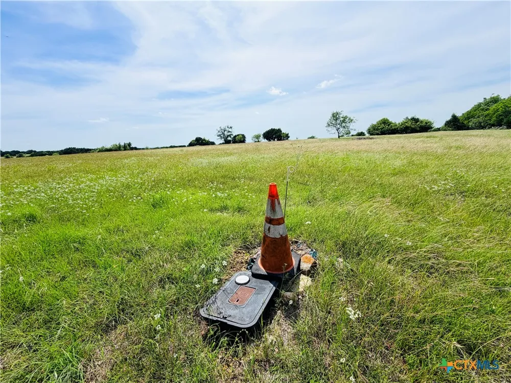 422 County Road 340 McGregor, TX 76657