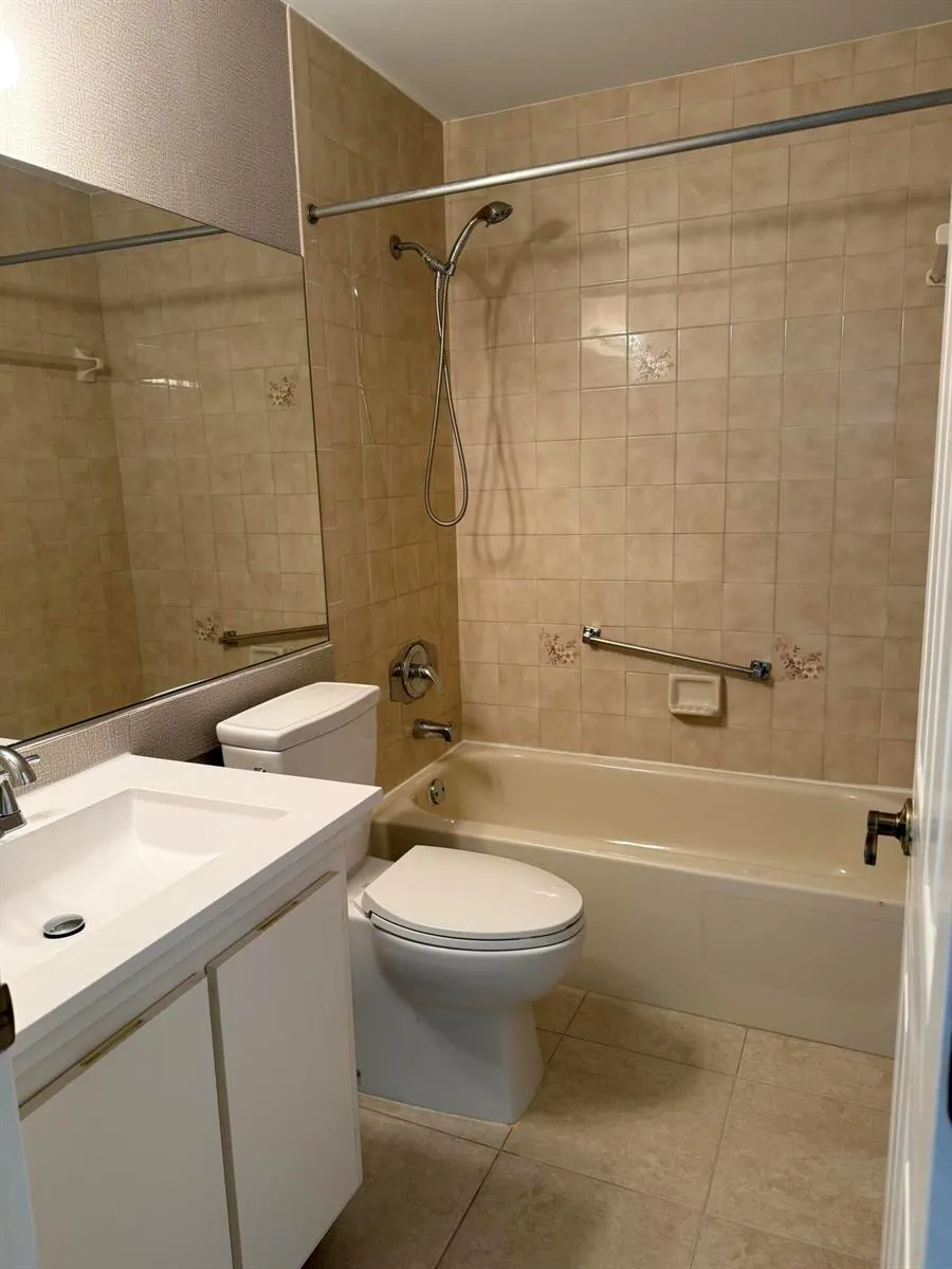 2054 SW Silver Pine Way #123-B Palm City, FL 34990