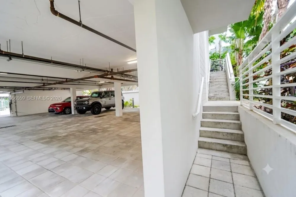 619 Meridian Ave #4 Miami Beach, FL 33139