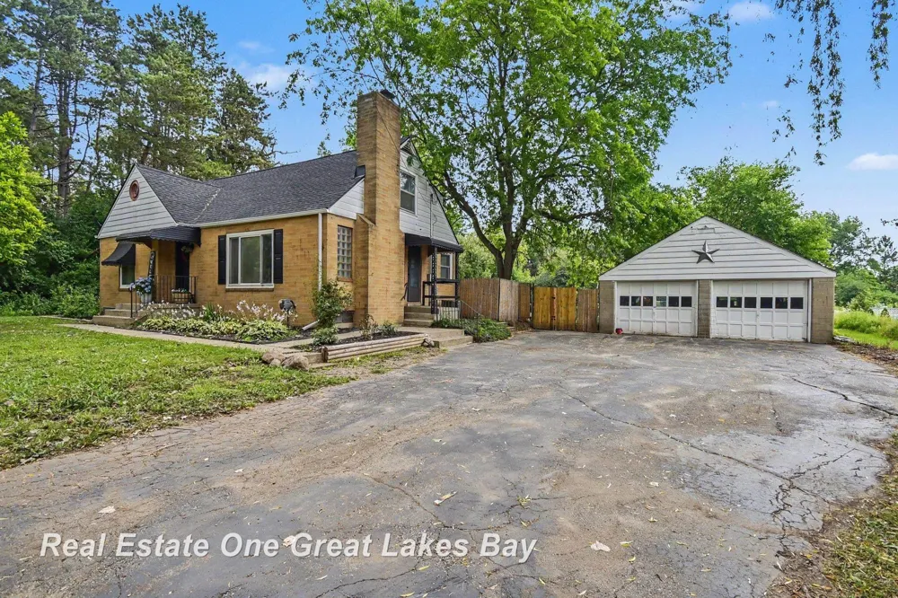 5250 Center Road Kochville Township, MI 48604