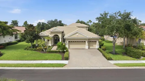 6806 DOMINION LANE
