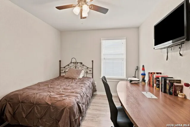 5209 Nature Path Marion, TX 78124
