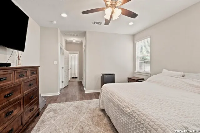 5209 Nature Path Marion, TX 78124