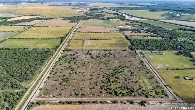405 Lowe Rd. Quemado, TX 78877