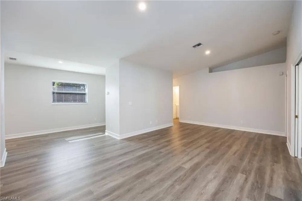 300 Diamond Circle #308 Naples, FL 34110