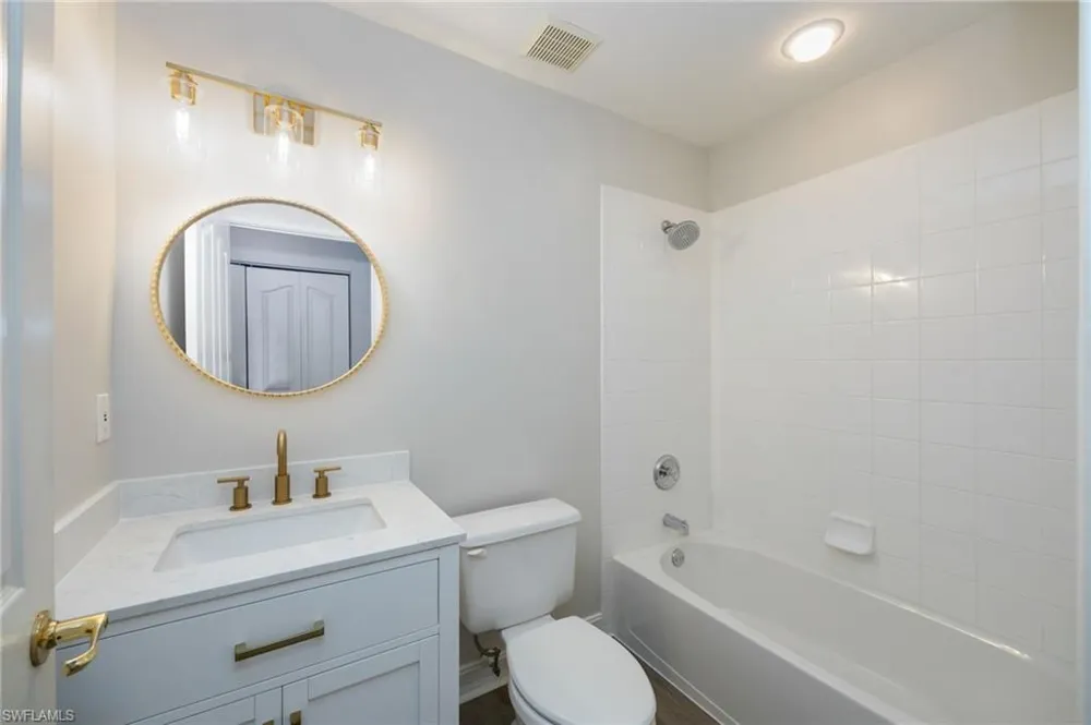 300 Diamond Circle #308 Naples, FL 34110