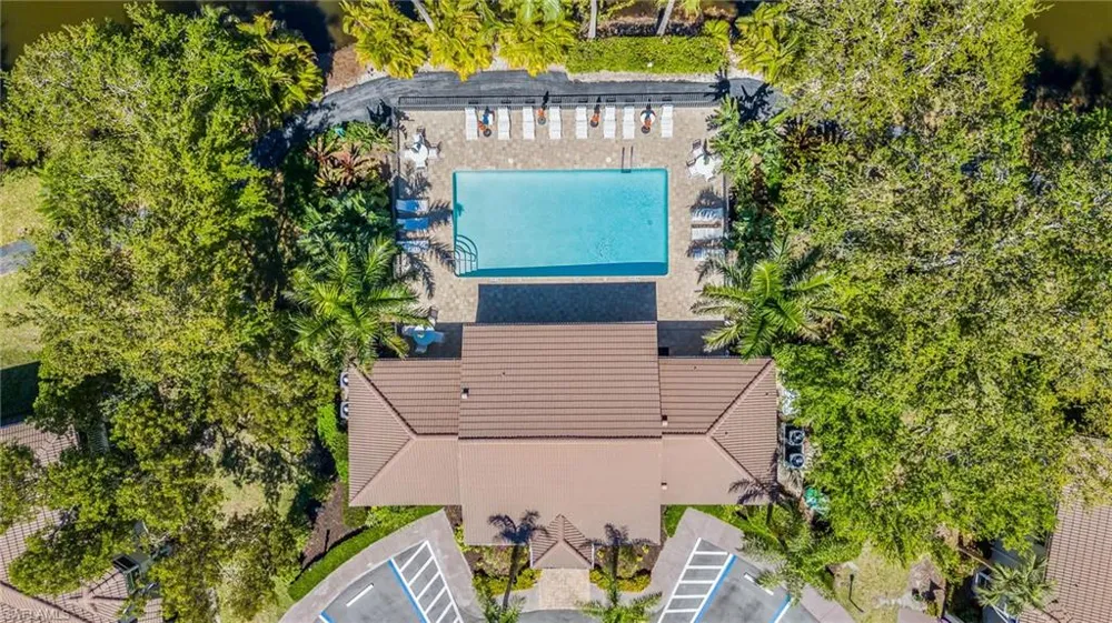 300 Diamond Circle #308 Naples, FL 34110