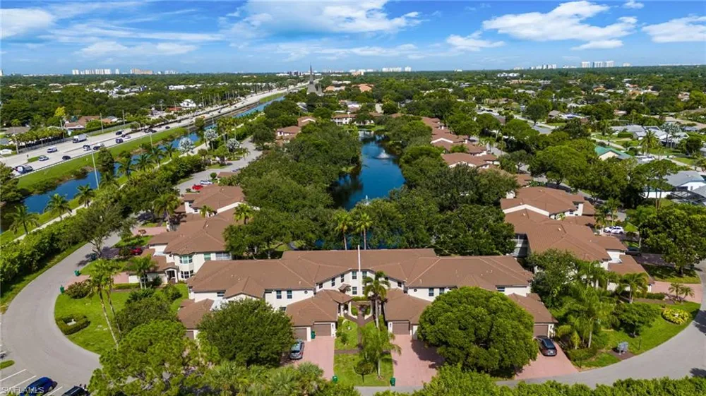 300 Diamond Circle #308 Naples, FL 34110
