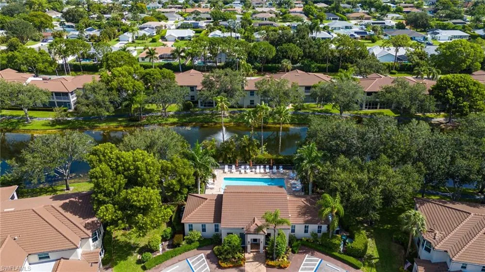 300 Diamond Circle #308 Naples, FL 34110