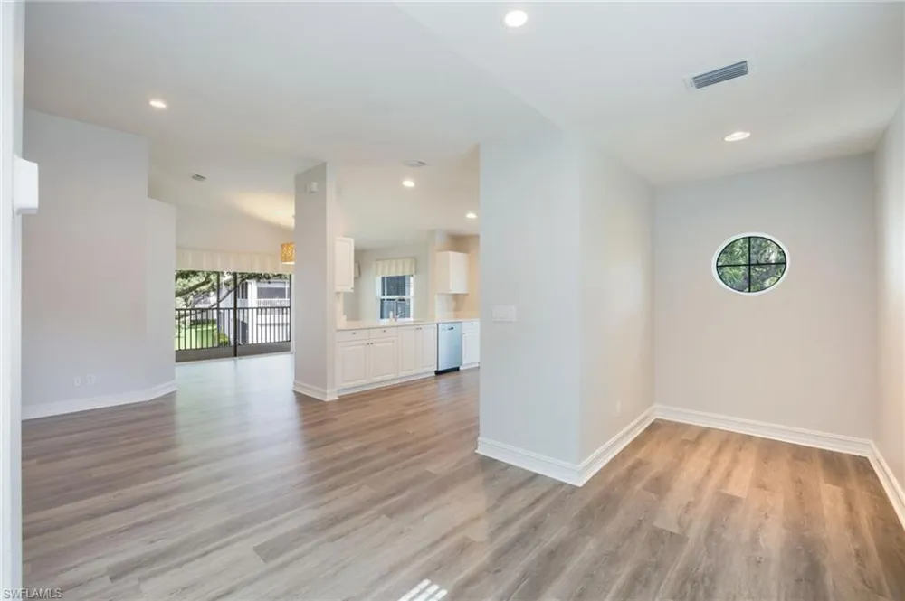 300 Diamond Circle #308 Naples, FL 34110