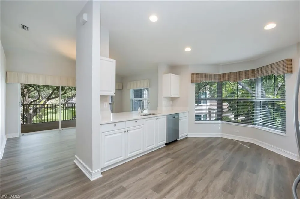 300 Diamond Circle #308 Naples, FL 34110