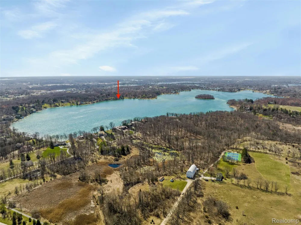 940 Lake Angelus Shores Shores Lake Angelus City, MI 48326