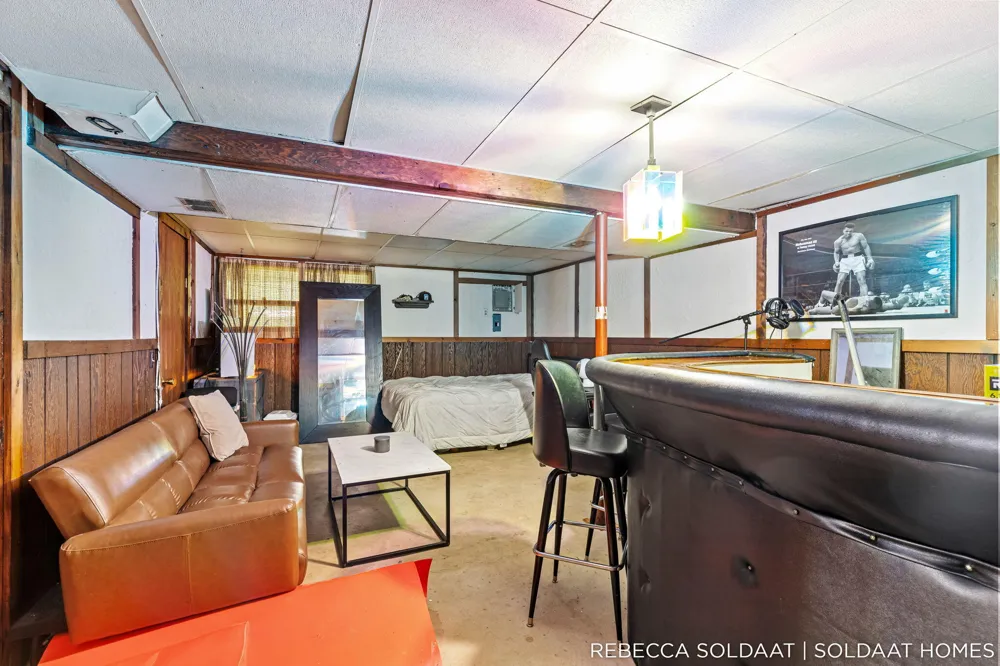 2539 Chatham Woods Drive SE Cascade Charter Township, MI 49546