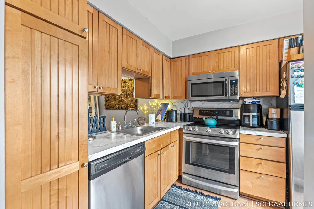 2539 Chatham Woods Drive SE Cascade Charter Township, MI 49546
