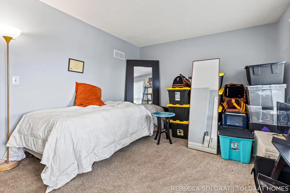 2539 Chatham Woods Drive SE Cascade Charter Township, MI 49546