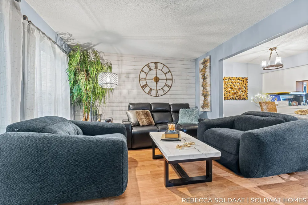 2539 Chatham Woods Drive SE Cascade Charter Township, MI 49546
