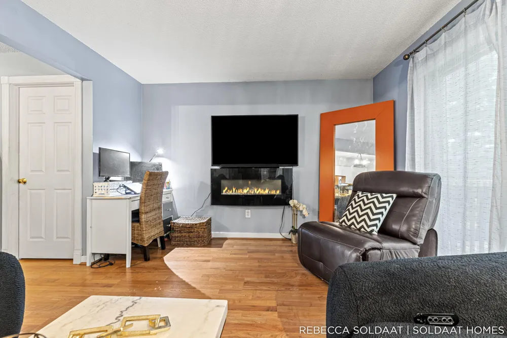 2539 Chatham Woods Drive SE Cascade Charter Township, MI 49546