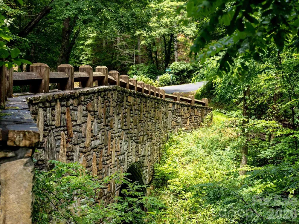 106 Avalon Gap Trail Waynesville, NC 28785