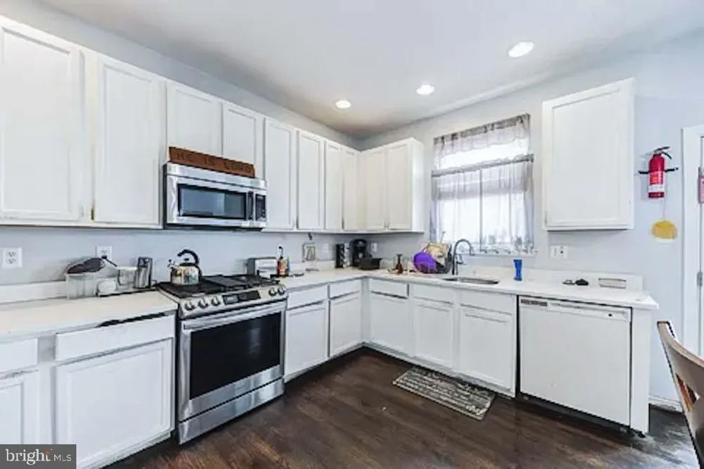 1674 WHITE PINE WAY Vineland, NJ 08360