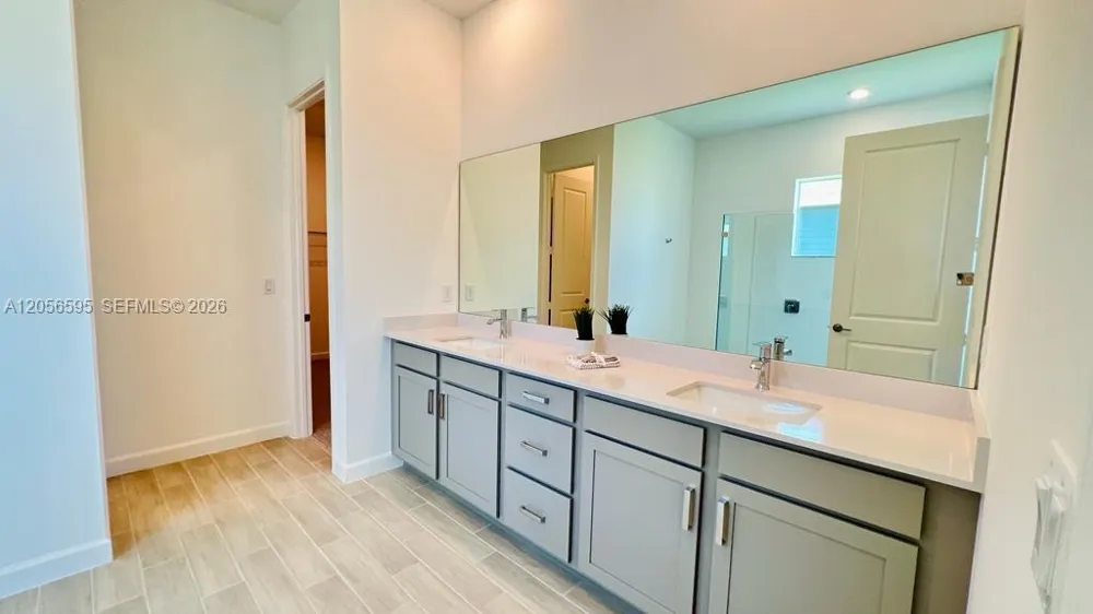 1097 Haywagon Trl #1097 Loxahatchee, FL 33470
