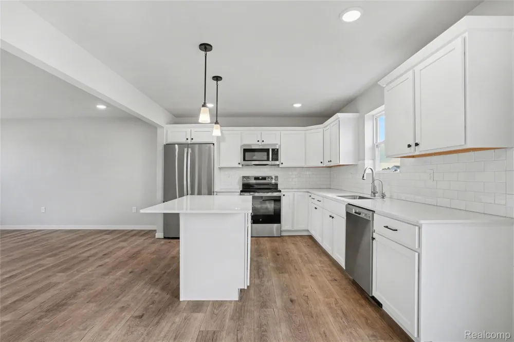 3193 Wild Orchid Lane Burton City, MI 48519