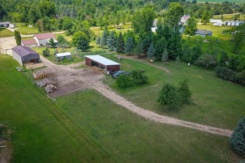 8565 S Cornwell Avenue Clare, MI 48617