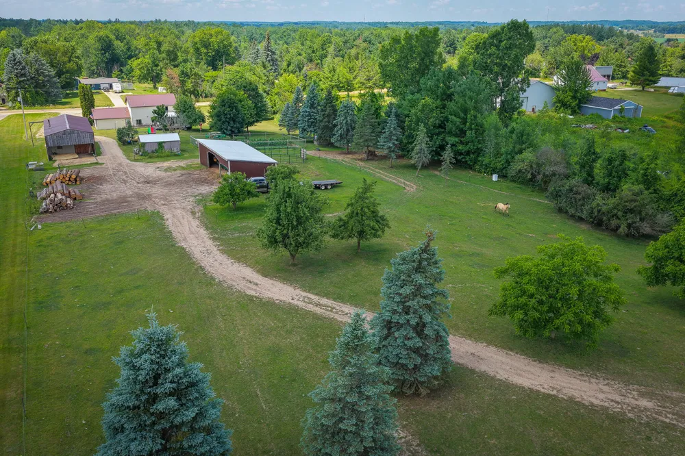 8565 S Cornwell Avenue Clare, MI 48617