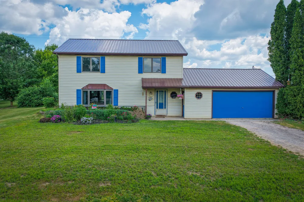 8565 S Cornwell Avenue Clare, MI 48617