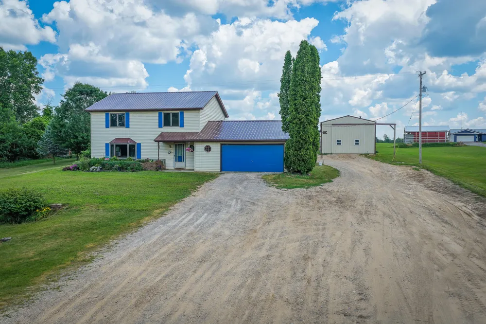 8565 S Cornwell Avenue Clare, MI 48617