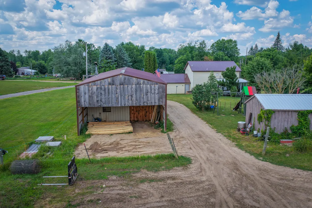 8565 S Cornwell Avenue Clare, MI 48617