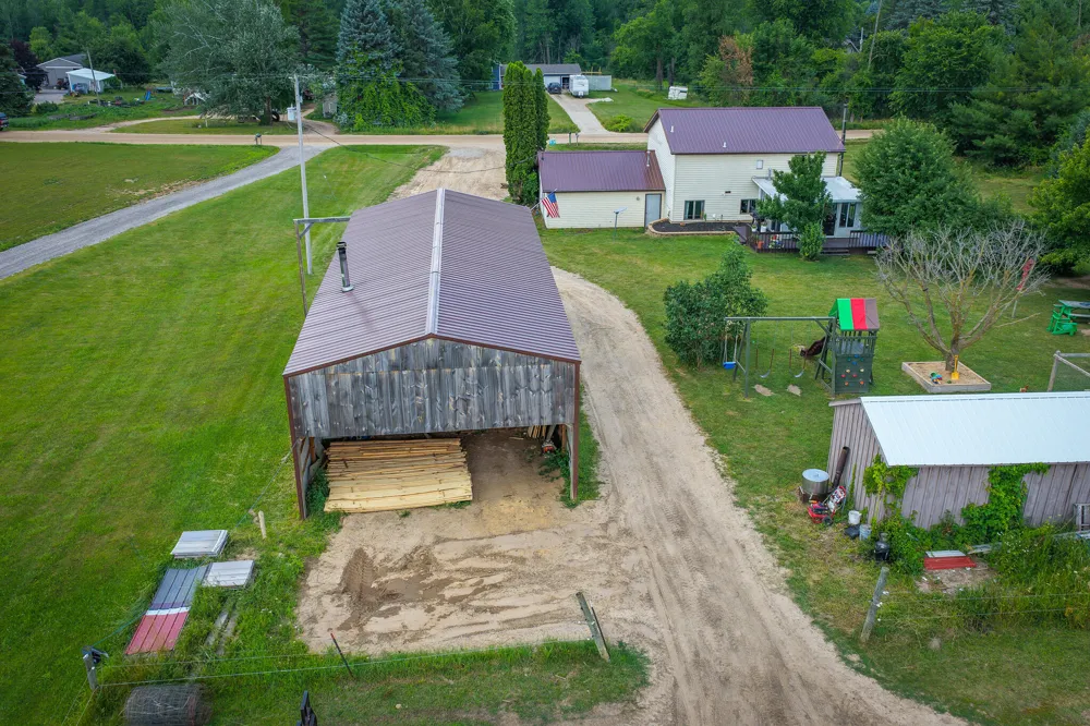 8565 S Cornwell Avenue Clare, MI 48617