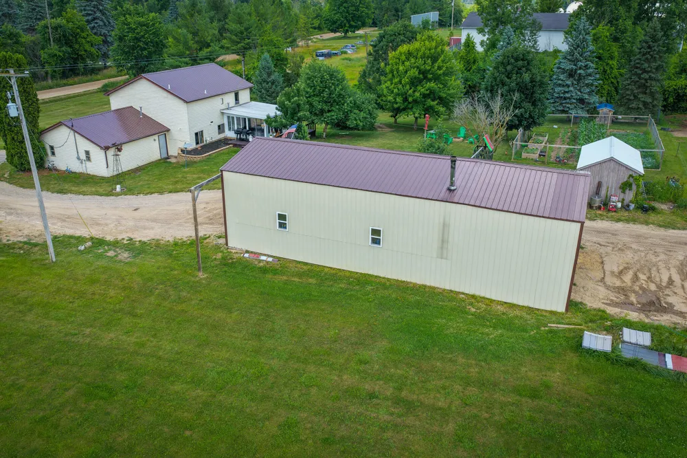 8565 S Cornwell Avenue Clare, MI 48617