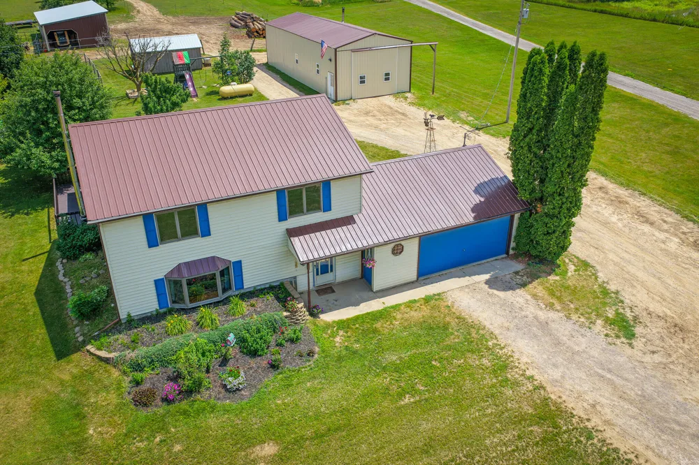 8565 S Cornwell Avenue Clare, MI 48617