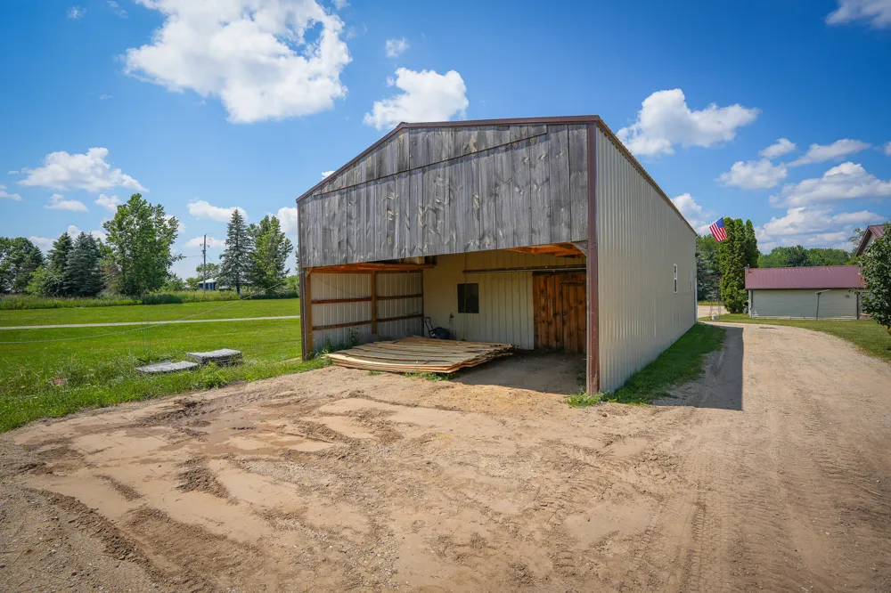 8565 S Cornwell Avenue Clare, MI 48617