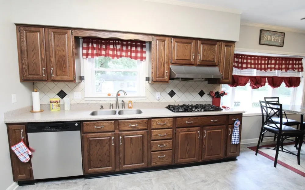 55 Hillcrest Dr Lexington, TN 38351