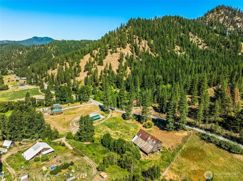 10495 Merry Canyon Road Leavenworth, WA 98826