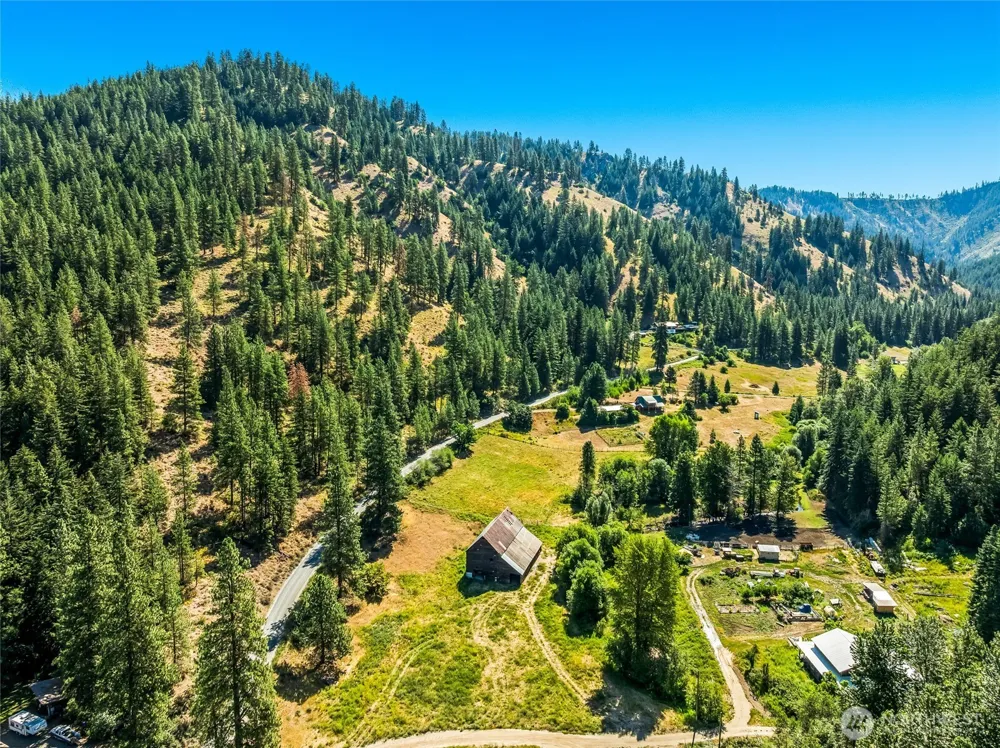 10495 Merry Canyon Road Leavenworth, WA 98826