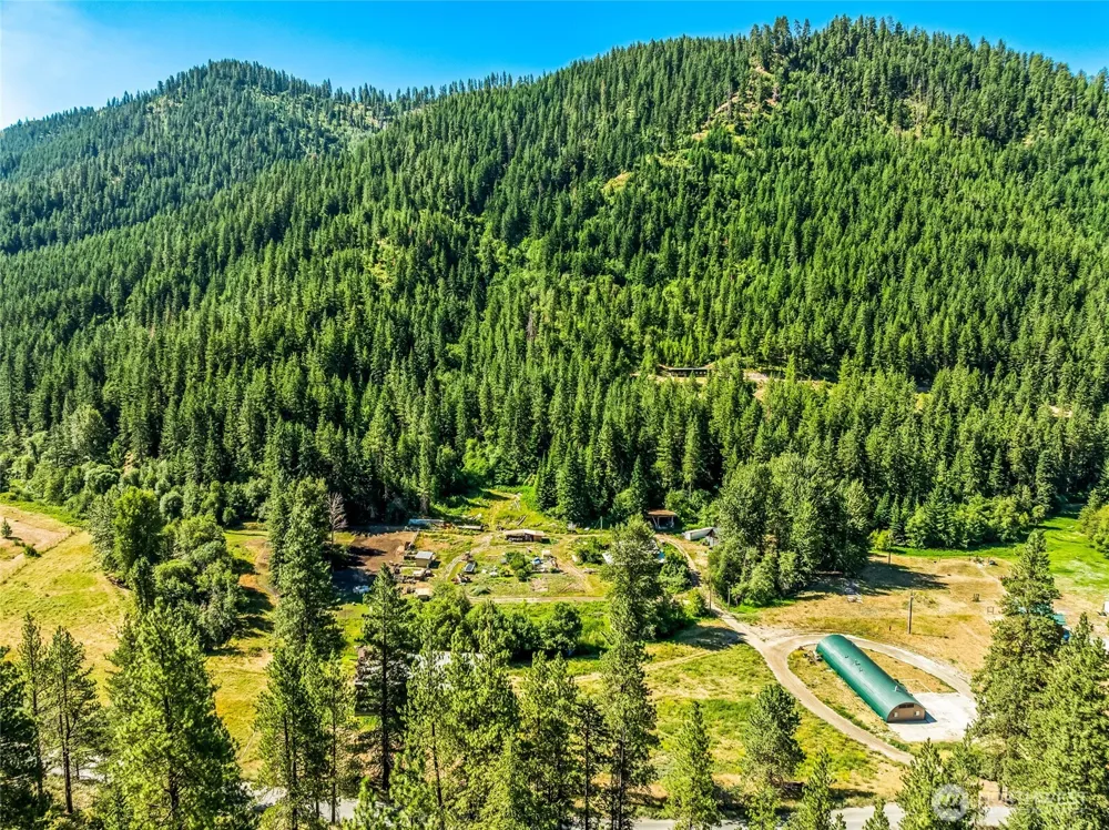10495 Merry Canyon Road Leavenworth, WA 98826