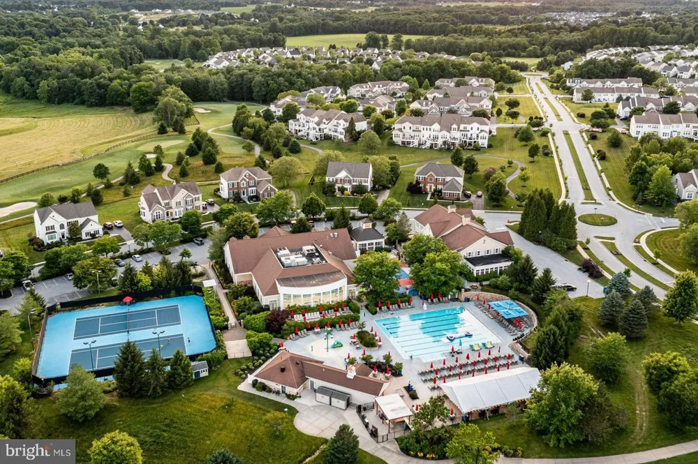 327 S CALDWELL CIRCLE Downingtown, PA 19335