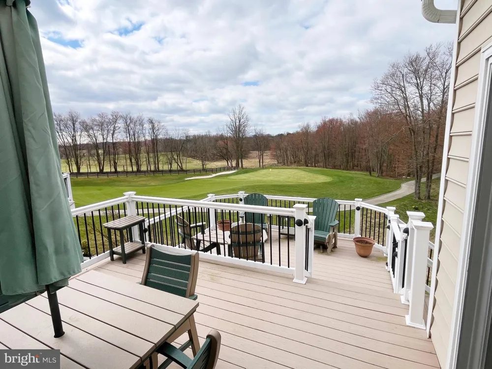 327 S CALDWELL CIRCLE Downingtown, PA 19335