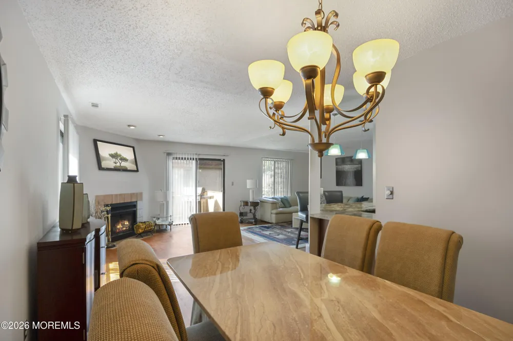 124 Park Gate Drive Edison, NJ 08820