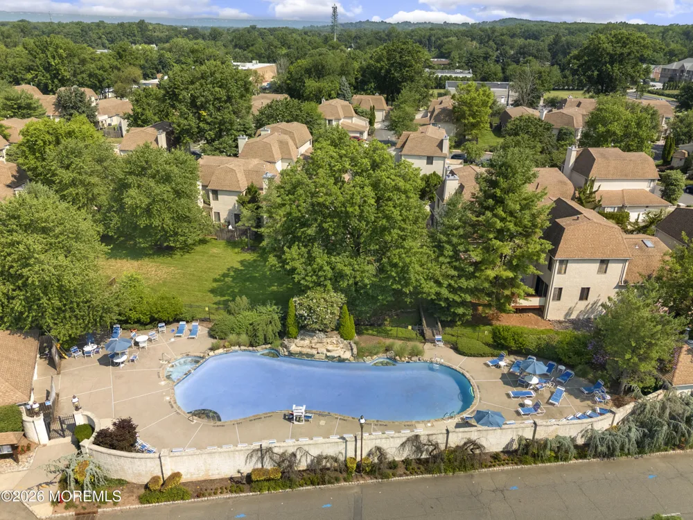124 Park Gate Drive Edison, NJ 08820