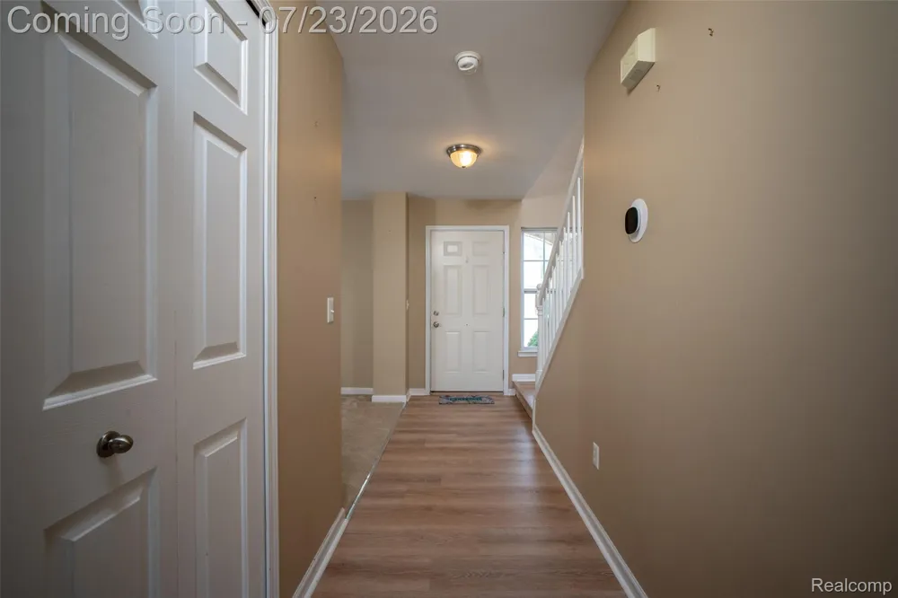 10117 Island Lake Drive Taylor City, MI 48180