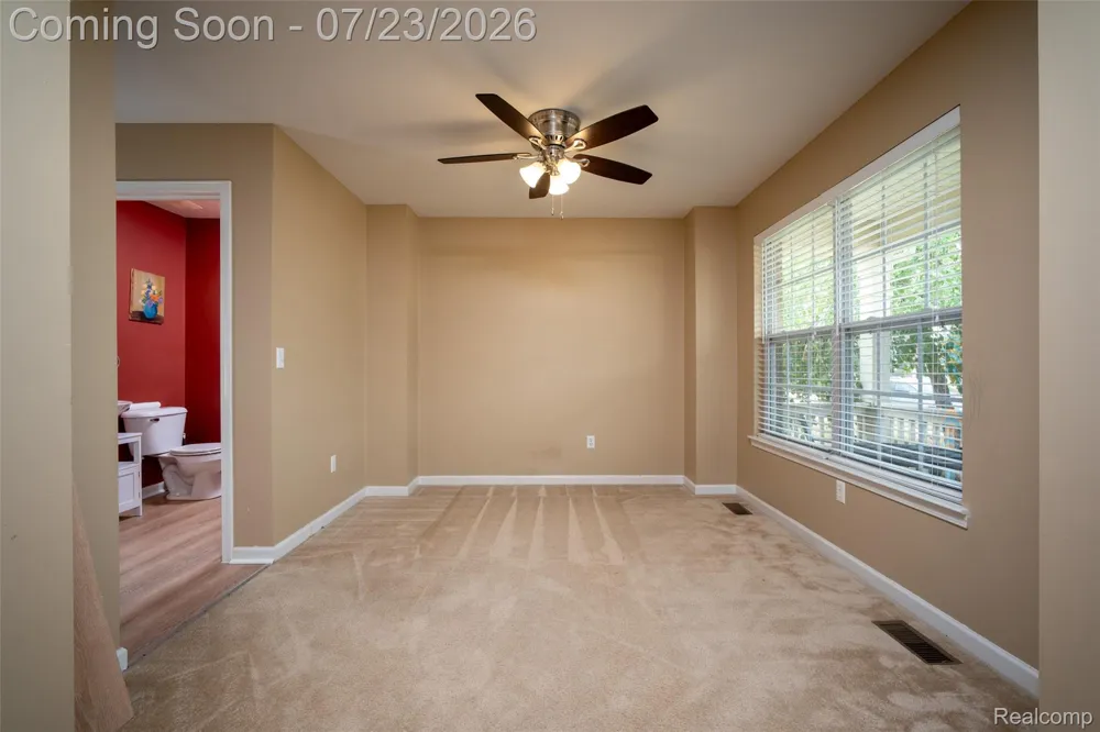 10117 Island Lake Drive Taylor City, MI 48180